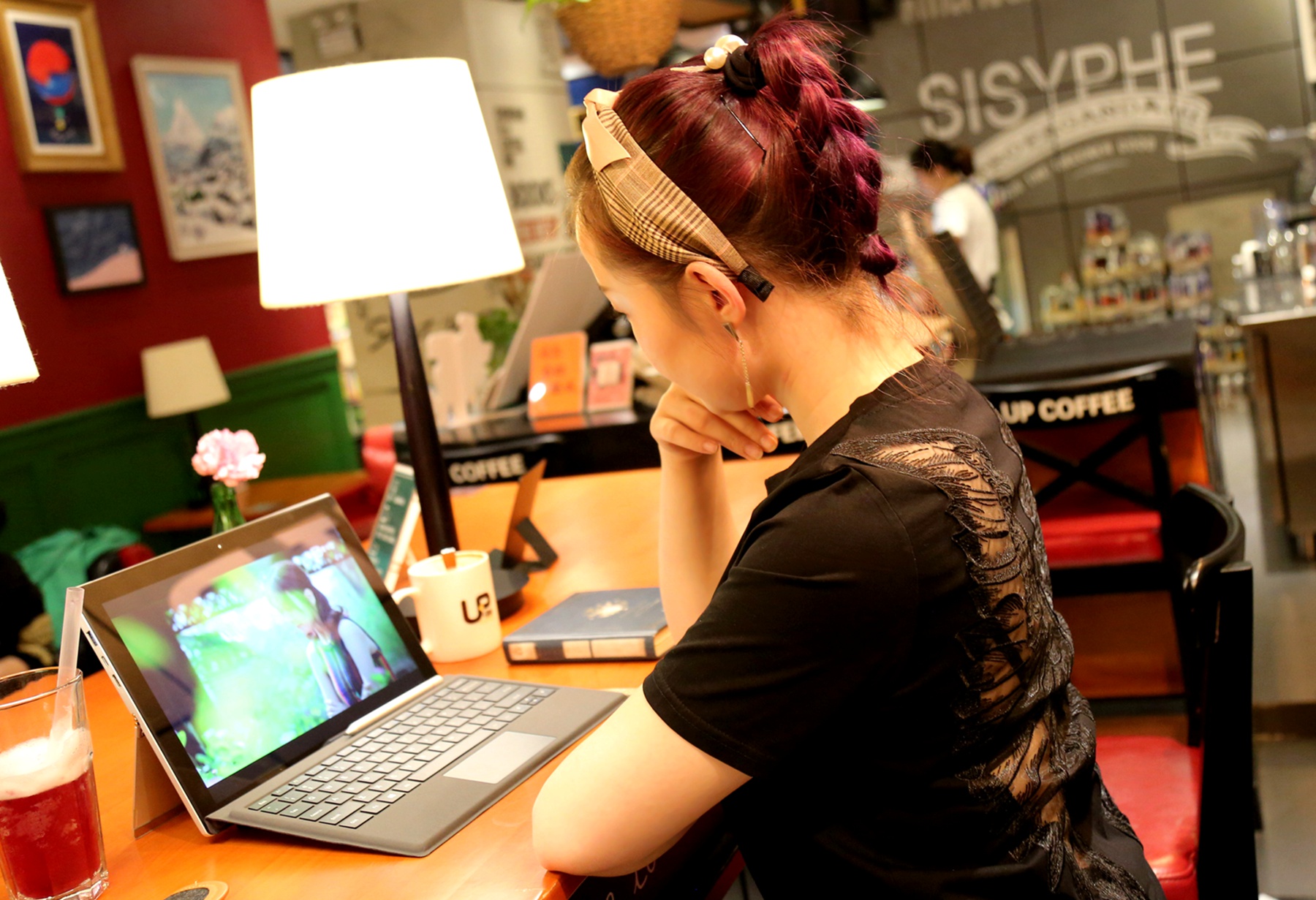 voyoi7plus二合一平板电脑,轻薄便携兼具性能笔记本5000