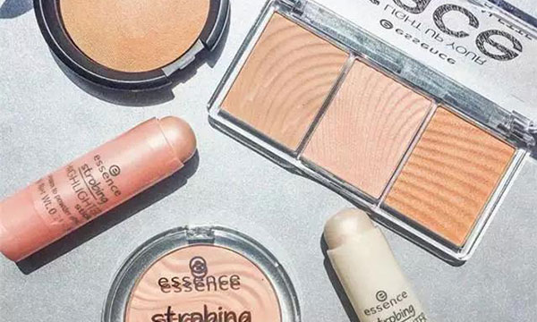 外网博主用的化妆品,外网博主推荐底妆