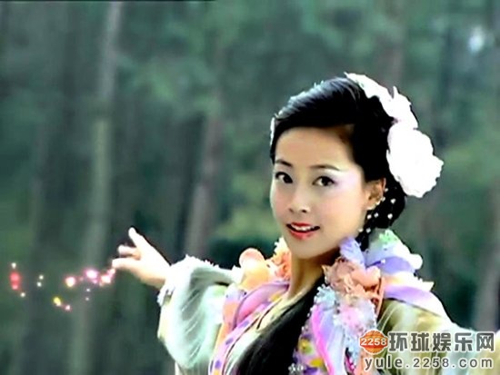 杨钰莹和伊能静谁看起来年轻,杨钰莹刘亦菲声音很像