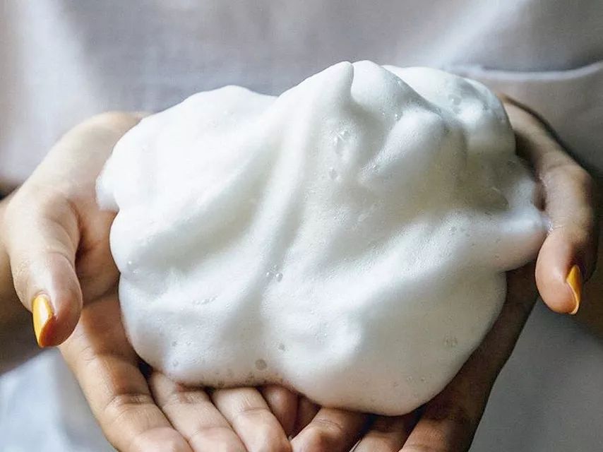 一条精选｜红遍北美的洗发水，洗完了觉得光泽闪闪、丝丝垂坠