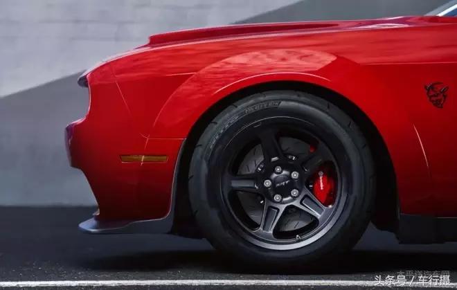 道奇挑战者新款旧款对比,道奇挑战者怀旧款有什么亮点