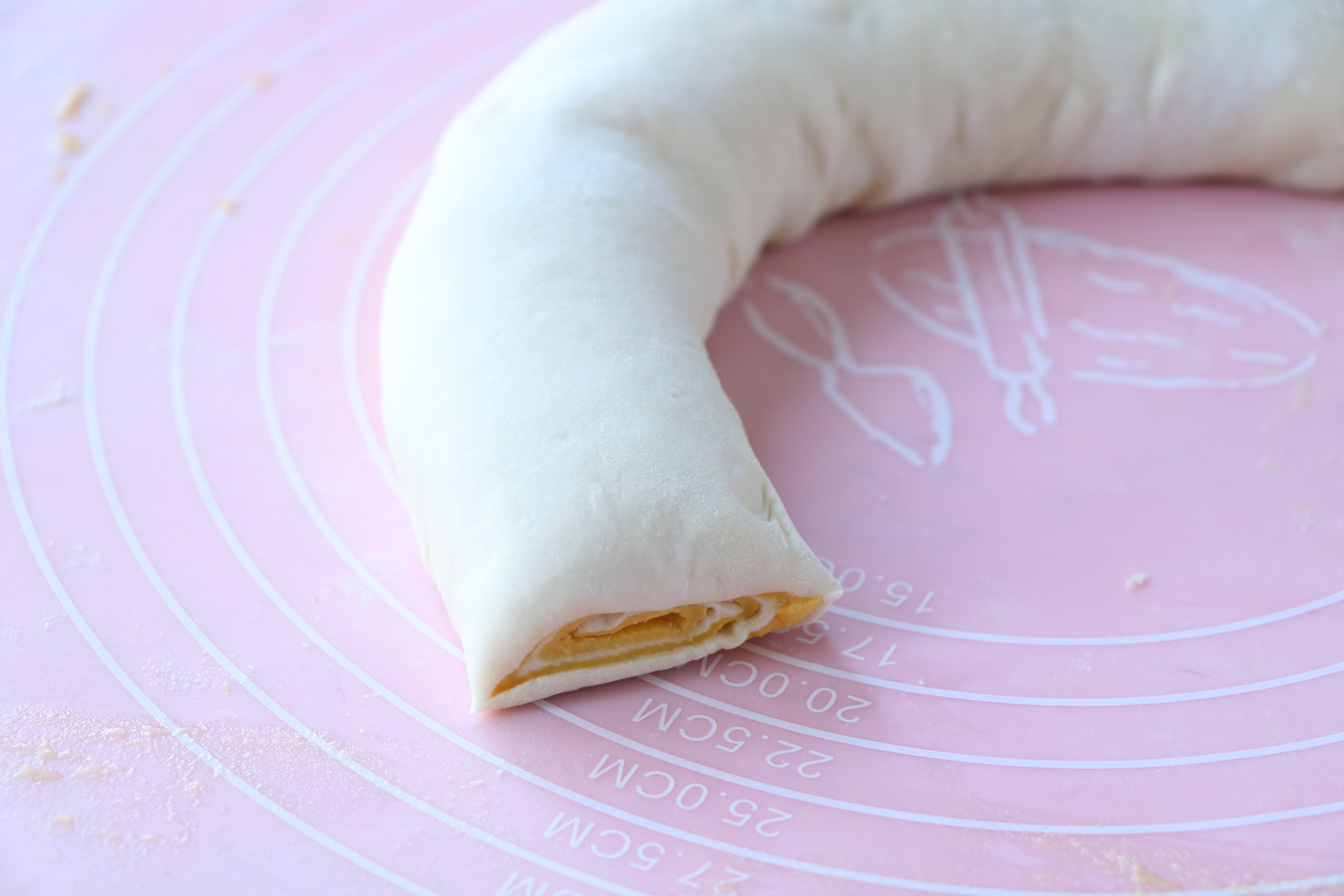 酵母馒头怎么做又软又素,媳妇做的超大馒头