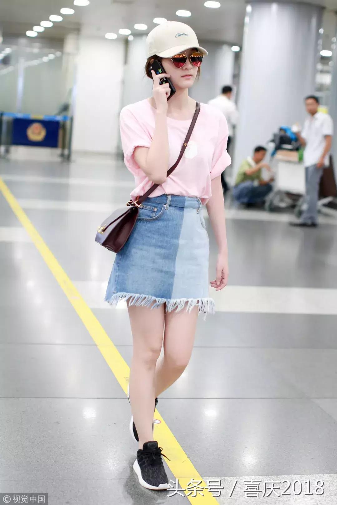 牛仔半裙怎么搭出时尚感,怎么选牛仔半裙才适合自己