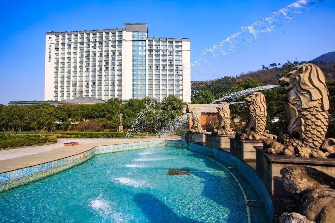 这座跟着周杰伦空降热搜的杨梅味小城,休渔期也能让你吃得满嘴鲜