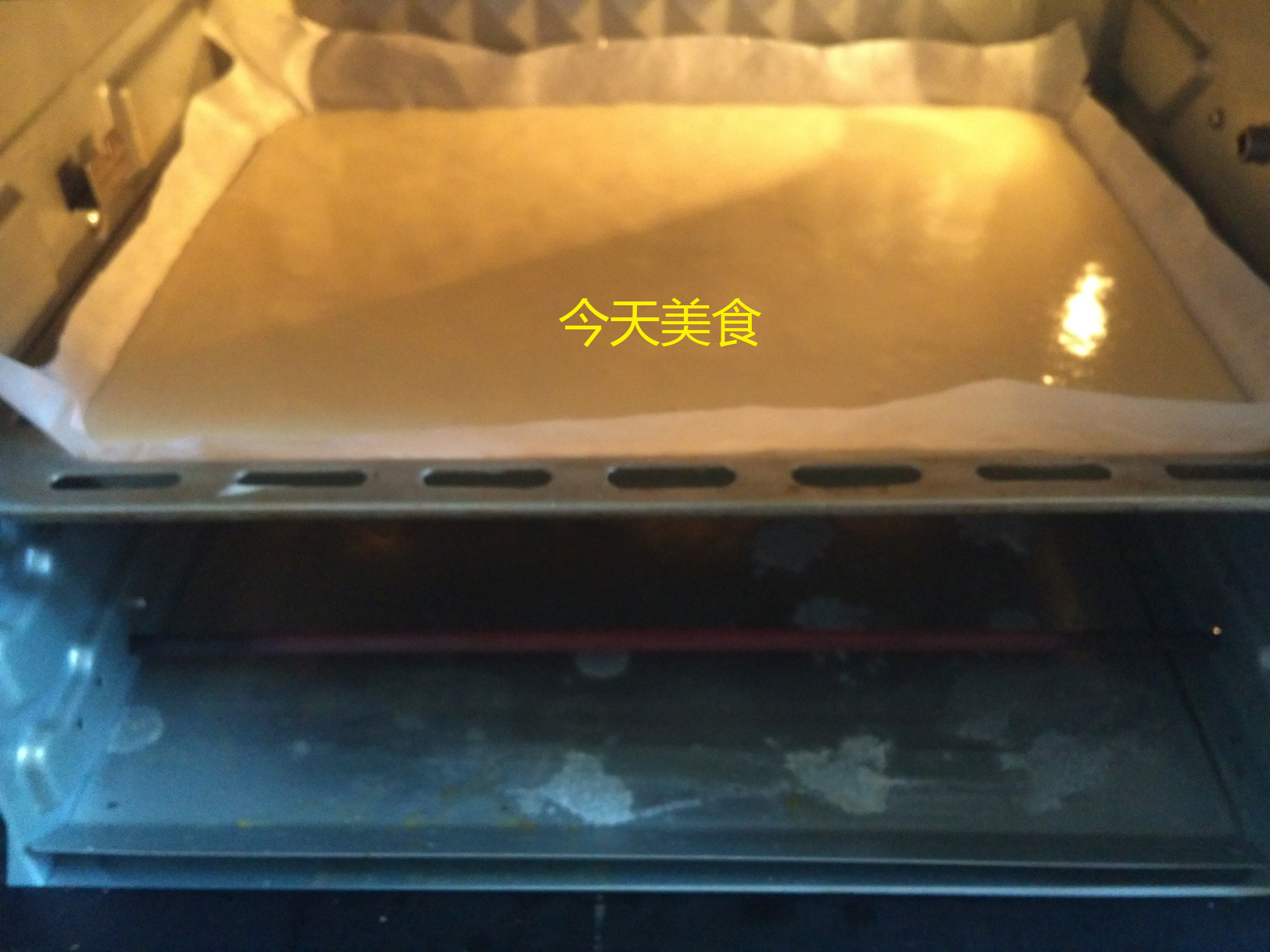 这有详细图文介绍，学一学怎么做蛋糕，就不会被戚风给“气疯”了