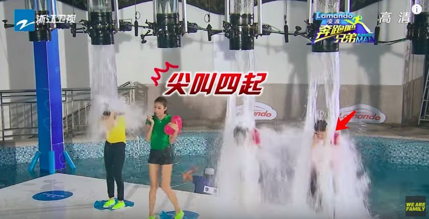 angelababy被怼女生名场面,angelababy淋水风波