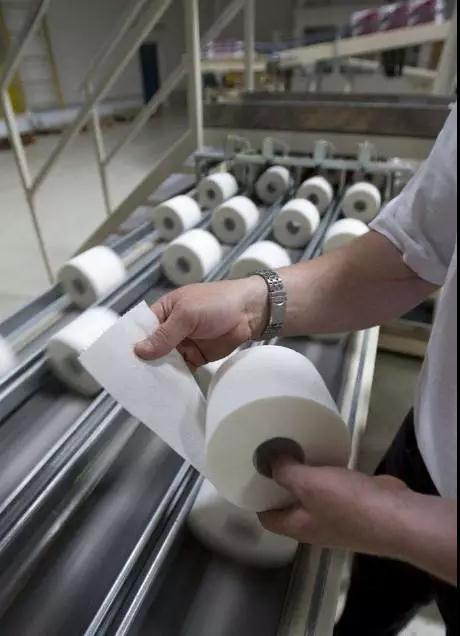 卫生纸原浆纸是真的吗,黄色的卫生纸是劣质的吗