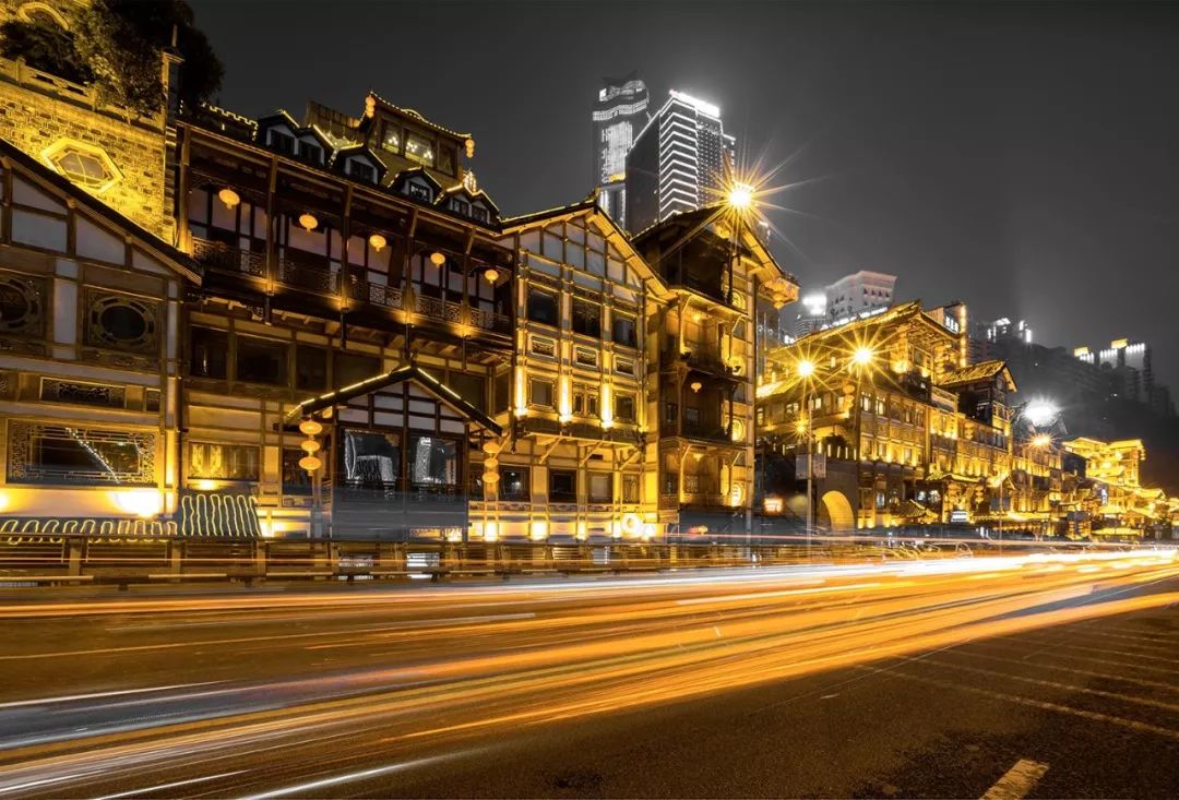 重庆夜景真的比香港好看吗,重庆夜景为什么比香港还繁华