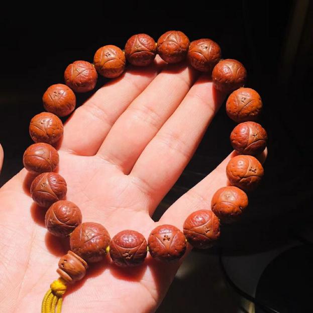 凤眼菩提手串评价分析,凤眼菩提三个点