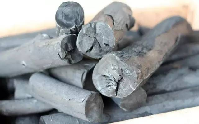 下雨天鞋子容易湿怎么处理就干了,下雨天鞋子湿了怎么除臭