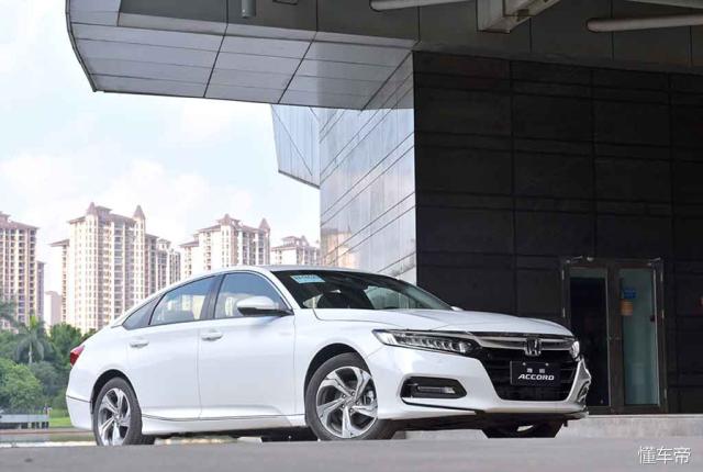 试驾本田雅阁最新款,2020款本田雅阁颜值逆天上市必火