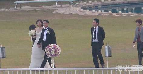 带有足球场的别墅,足球场别墅效果图