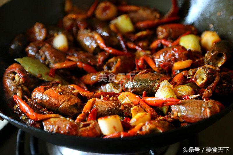 夏天怎么能少得了麻辣小龙虾,夏天的快乐一定少不了麻辣小龙虾