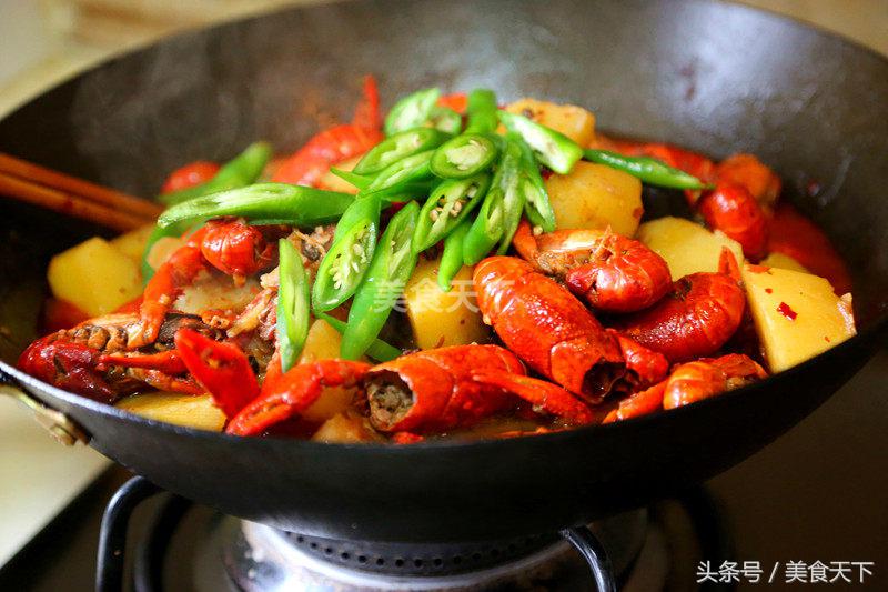 夏天怎么能少得了麻辣小龙虾,夏天的快乐一定少不了麻辣小龙虾