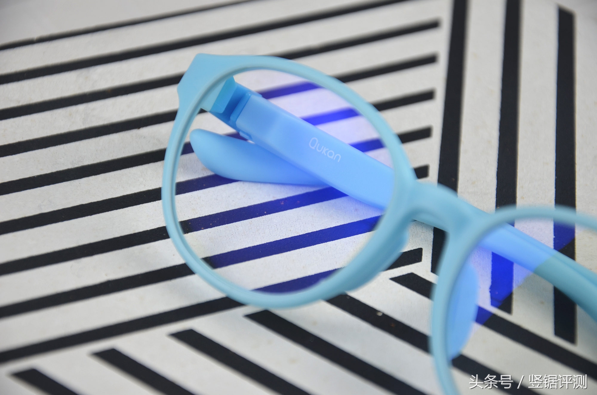 日本光学镜片，9层镀膜设计！专属儿童的护目眼镜评测