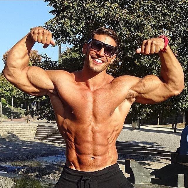 训练身体僵硬怎么办,训练时脖子受伤怎么护理