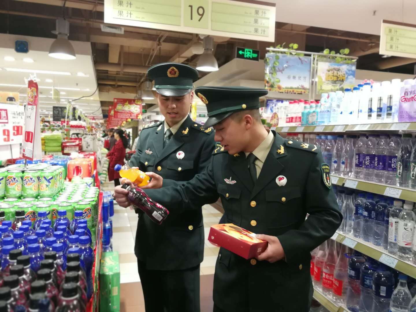 怎么样才可以穿军装回家,穿着军装的规矩