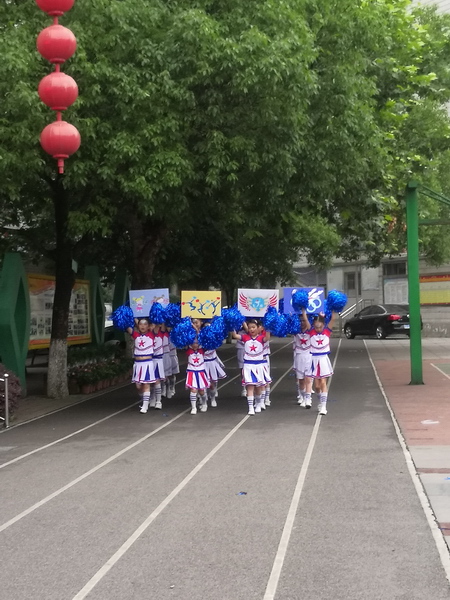 红领巾在行动主题队会,红领巾争做新时代好队员假期活动