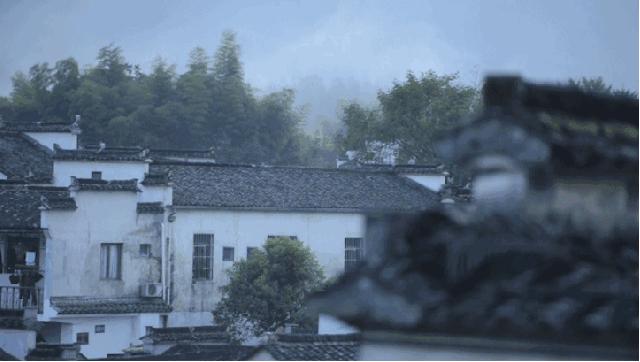 暴雨后的黄山美景如同仙境,下雨天的黄山美吗
