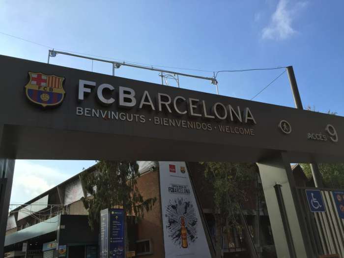 巴萨女足欧冠主场在诺坎普吗,巴萨主场诺坎普英文