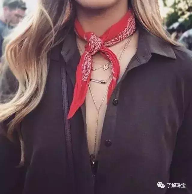 想要脖子变长有什么方法,脖子粗的怎样才能拥有天鹅颈