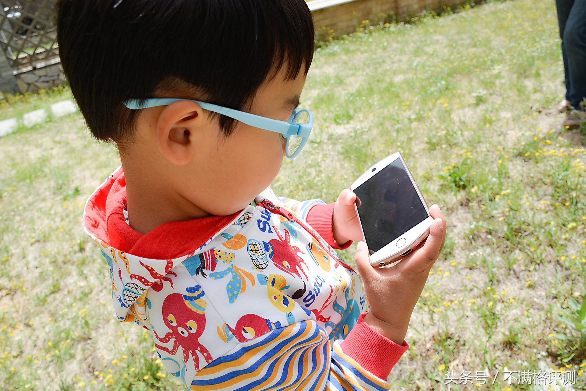 评测丨走心家长看过来！别让孩子戴上近视镜