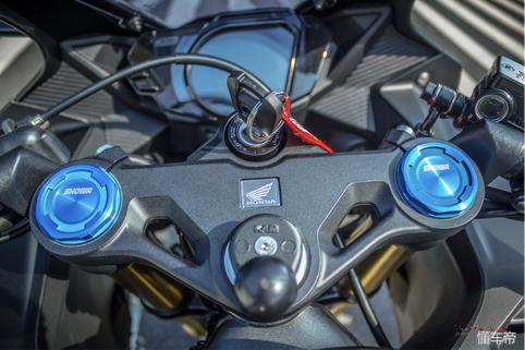 本田cbr250rr四缸水冷跑车,本田cbr250rr是街跑吗