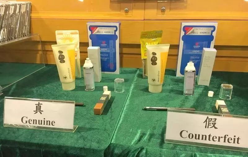 央视曝光！15万件假化妆品被查！终于曝光店铺名字了！造假者竟花110万搞高仿包装，月入20万！称以前做代购太辛苦，赚的很少……