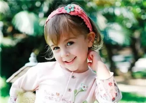 女学生不想剪头发跟校长提建议,女生老师让剪头发不想剪怎么办