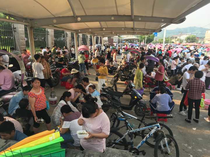 毛坦厂中学陪读现状,毛坦厂中学深度揭秘