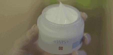 怎么有效解决皮肤油,皮肤冒痘如何护肤