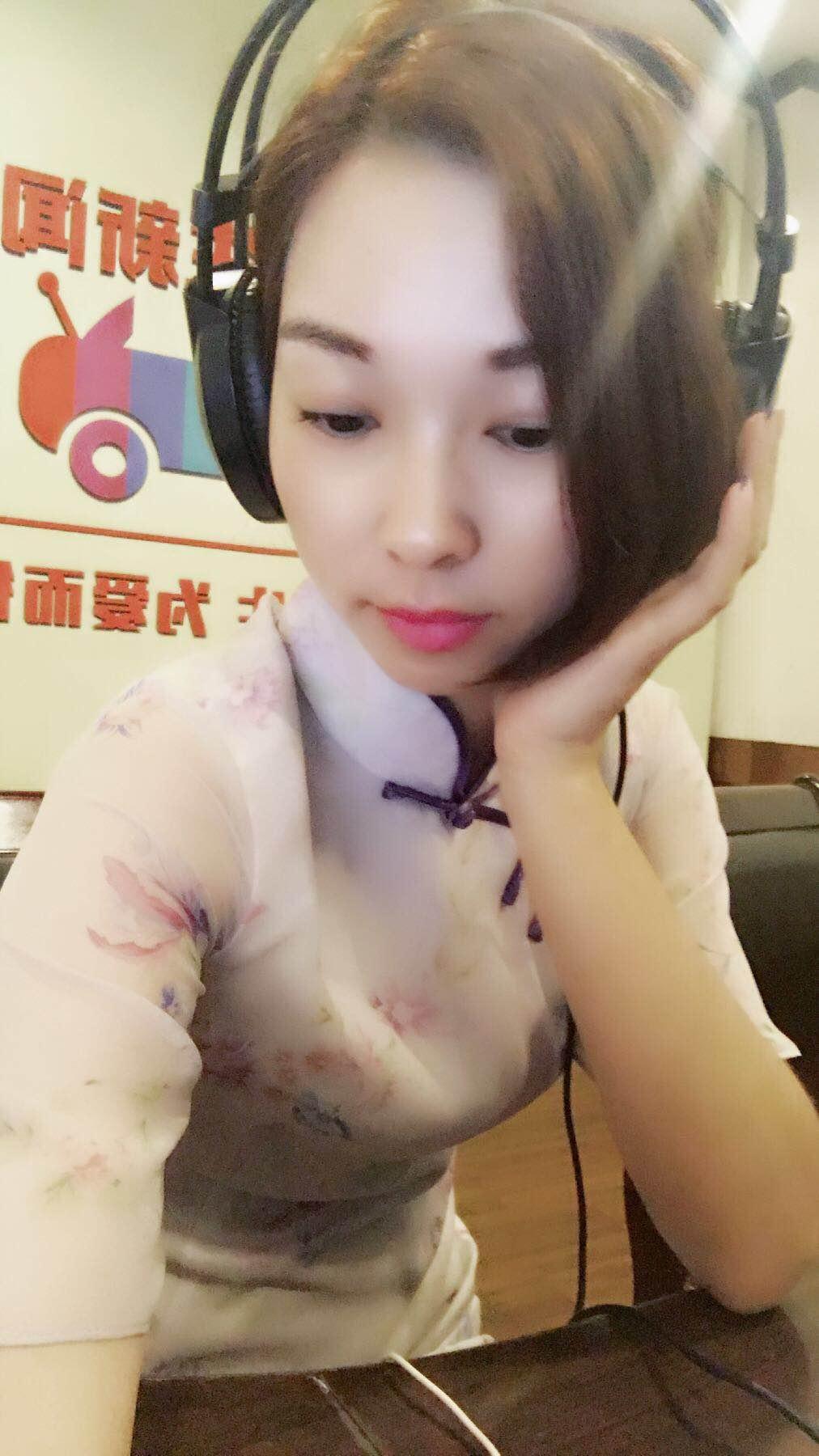 女dj穿旗袍打碟,旗袍美女dj