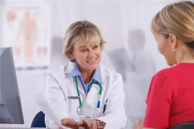 哺乳期生病了该怎么办啊,哺乳期生病喝药