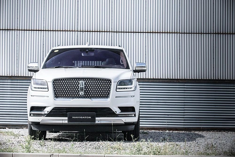 林肯20万至30万的SUV,最新款林肯领航员太霸气了