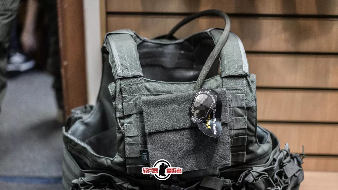 男人天堂，一起逛逛俄罗斯的“*器武**”商店