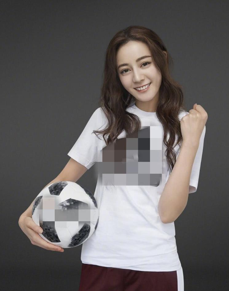 易烊千玺杨幂热巴阿迪代言,易烊千玺迪丽热巴同款衣服