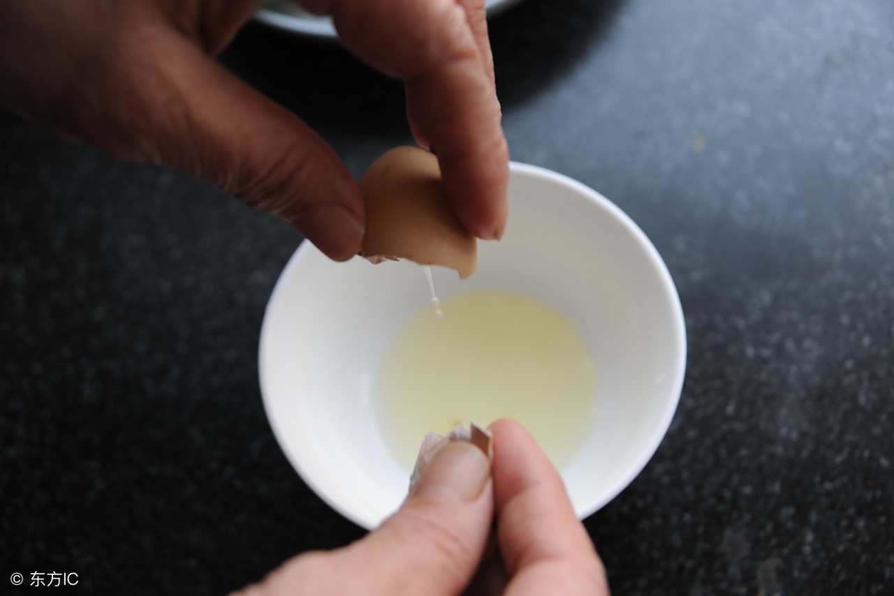 白带特别多很尴尬怎么办,白带异常警惕四种原因