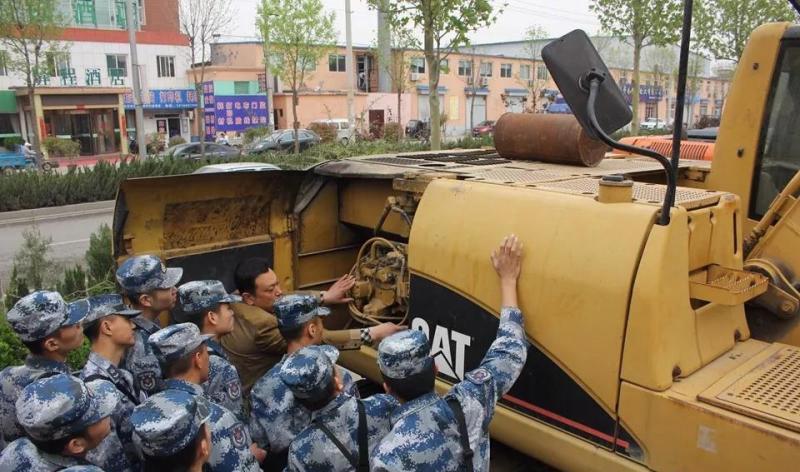 蓝翔学挖掘机都有什么证,蓝翔挖掘机是什么级别的