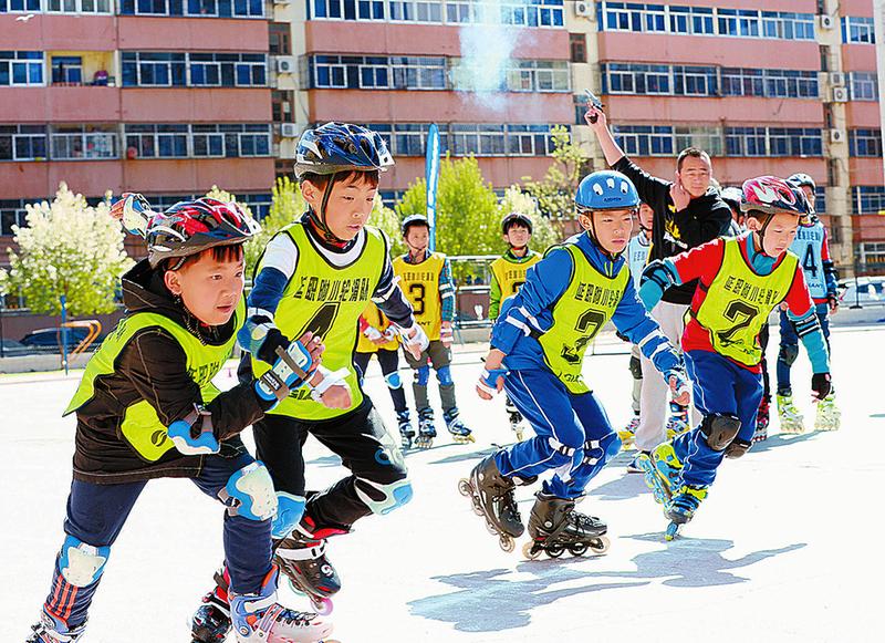 鍔炵壒鑹插鏍″垱鏂囨槑鏍″洯,鍔炵壒鑹插鏍¤偛鏃朵唬浜烘墠