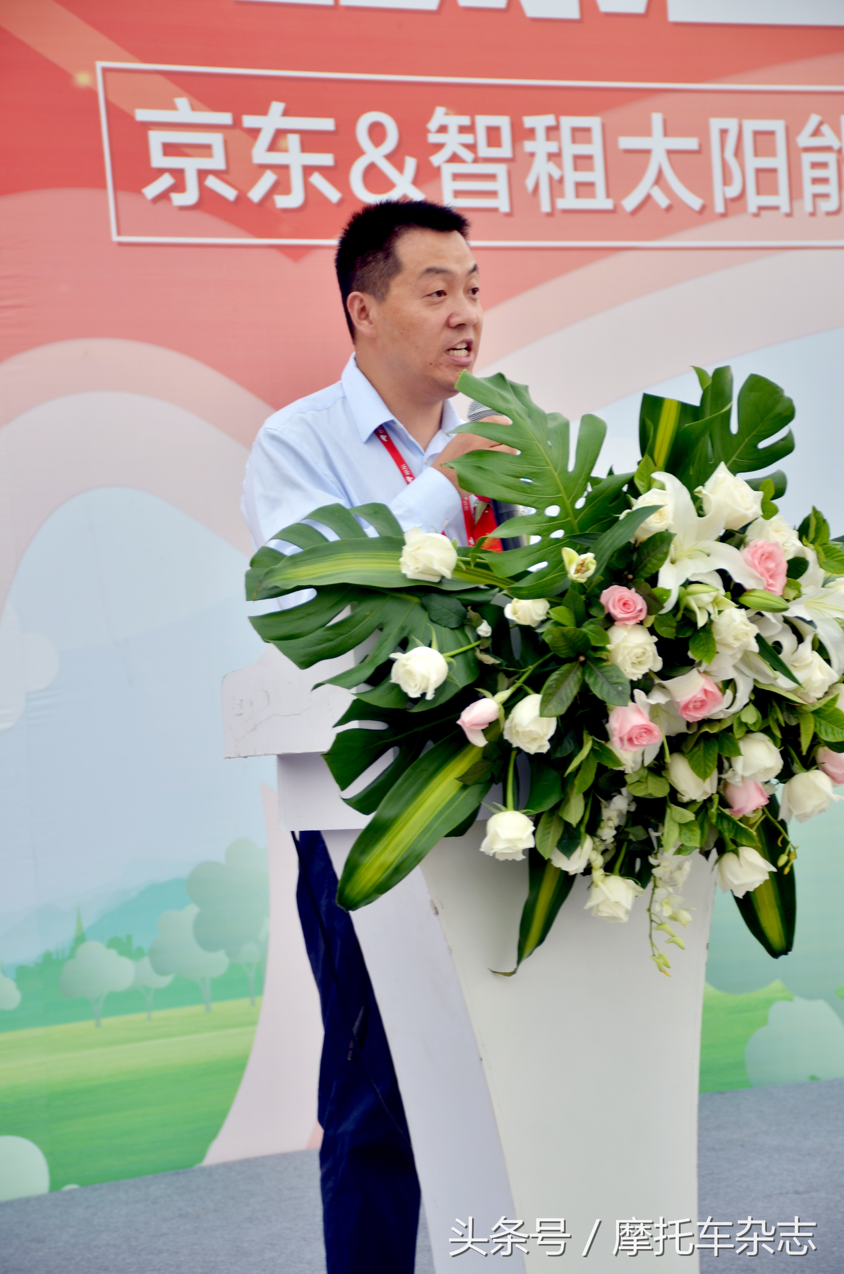 京东物流智能快递车,京东智能快递物流车