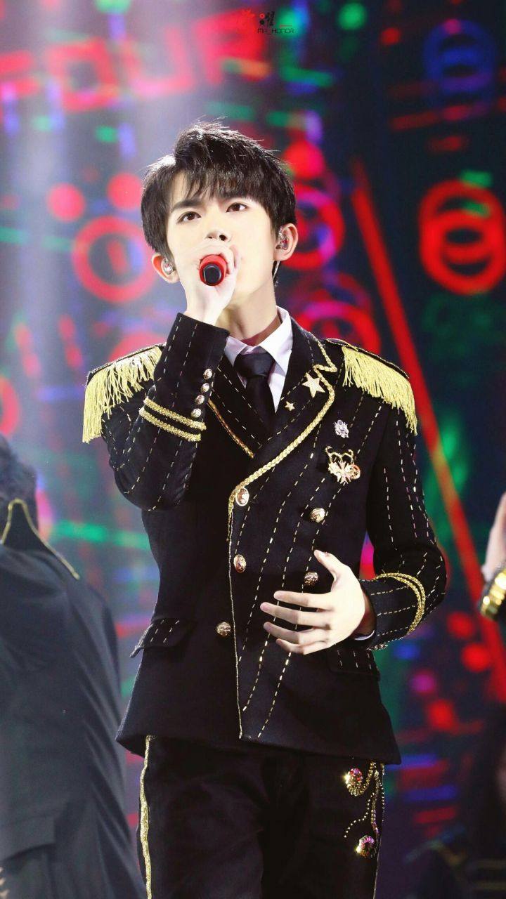 名字好听颜值还高的明星，白敬亭、千玺上榜，杨幂的名字大有来头