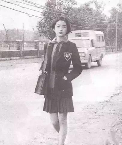 年轻时的霍金照,霍金珍贵照片