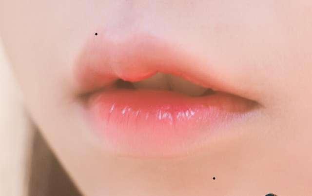 女生哪些痣是富贵痣,痣相女人脸部痣相解析