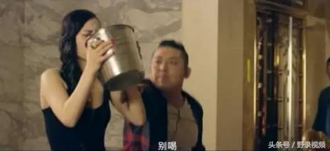 是啥样的场景，让貌美的编辑小姐姐说出“生无可恋”四个字