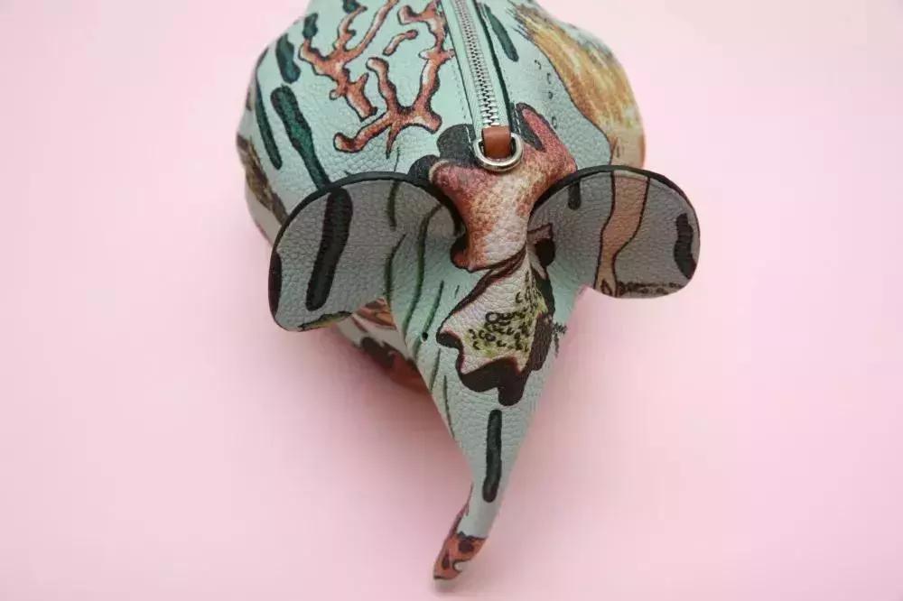 loewe同款包,loewe小象包能装吗