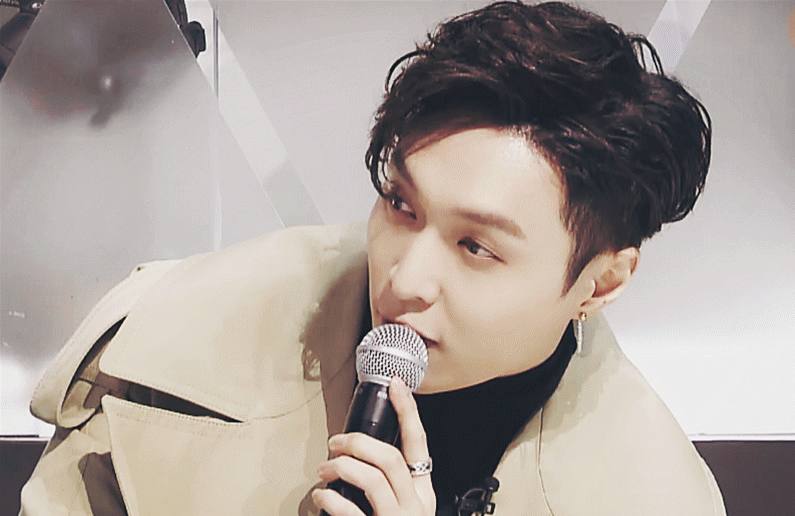 张艺兴《黄金瞳》杀青，EXO日本演唱会，粉丝：艺兴多久回归？