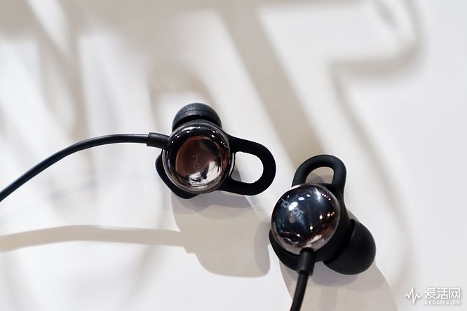 荣耀play正式发布“吓人的技术”竟然是它！