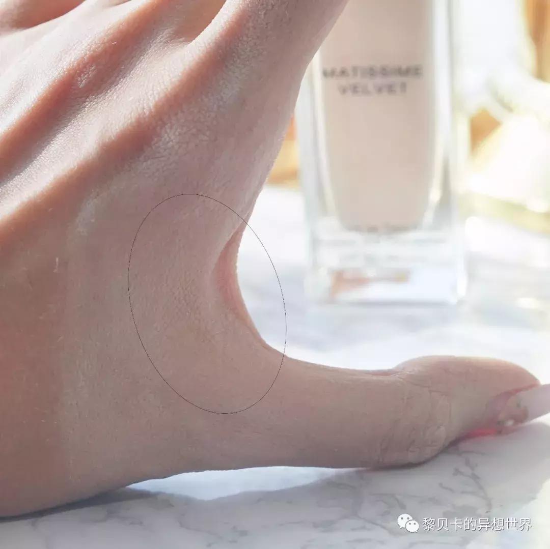 适合夏天用的粉底液遮瑕不脱妆,夏天脸部容易出汗适合哪个粉底液