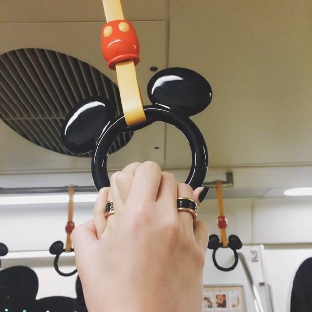 阿娇蜜月后甜晒大钻戒,阿娇钻戒和张馨予钻戒