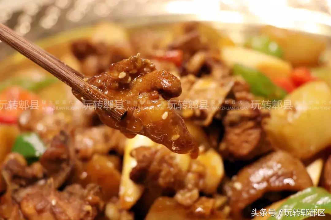 快来!到蜀都万达感受西域风情,品地道*疆新**九必吃!